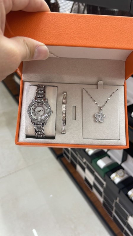 w.w.s.244 - waches women