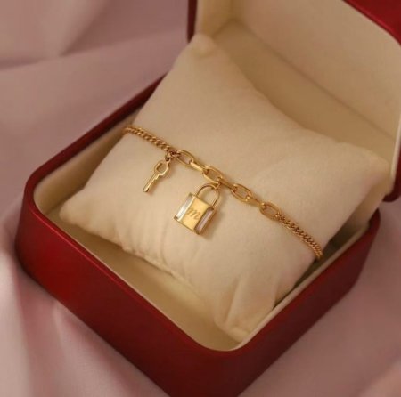 Bracelet-B.000