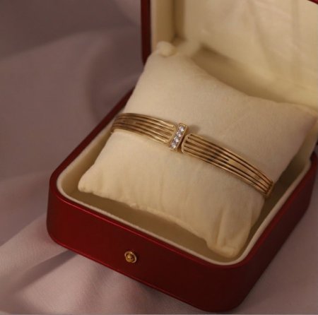 Bracelet-B.000