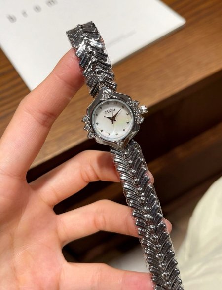Women watches – W.W.B.70